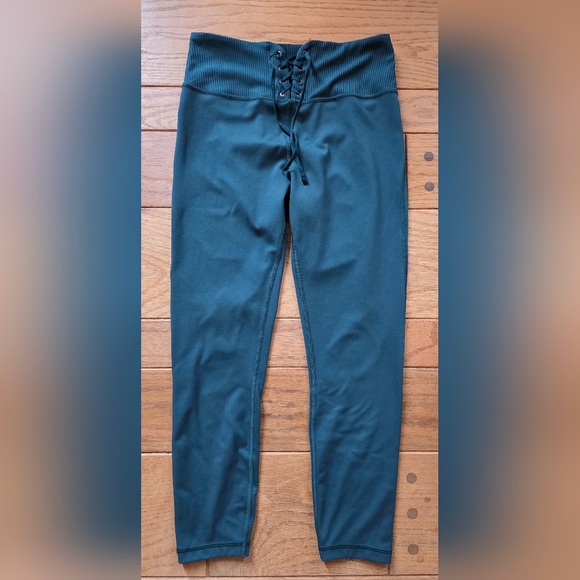 Victoria's Secret On Point Flow Leggings - Picture 1 of 5